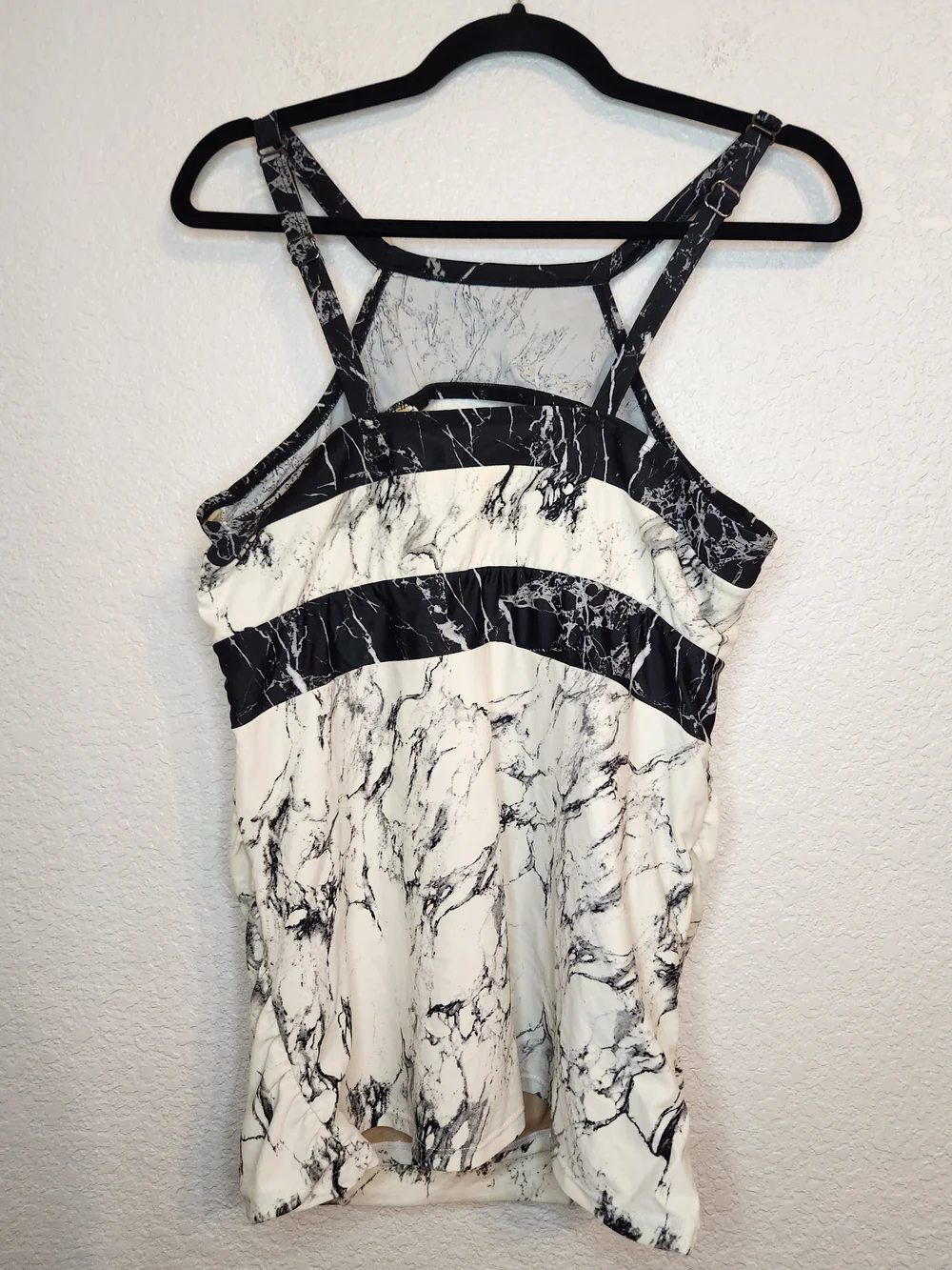 Cacique swim black white marble print tankini top cutout neckline size 16